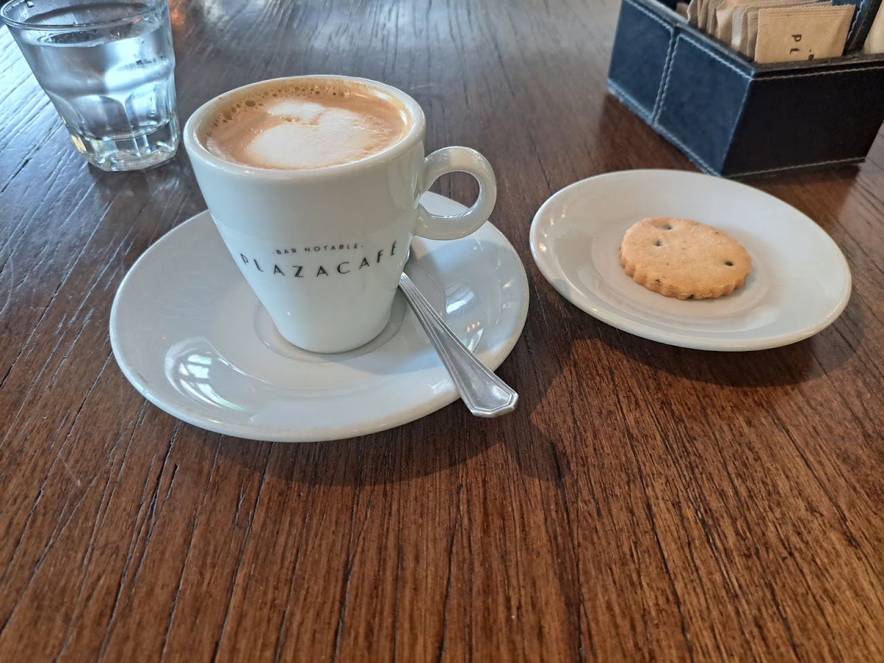 Café espresso y factura