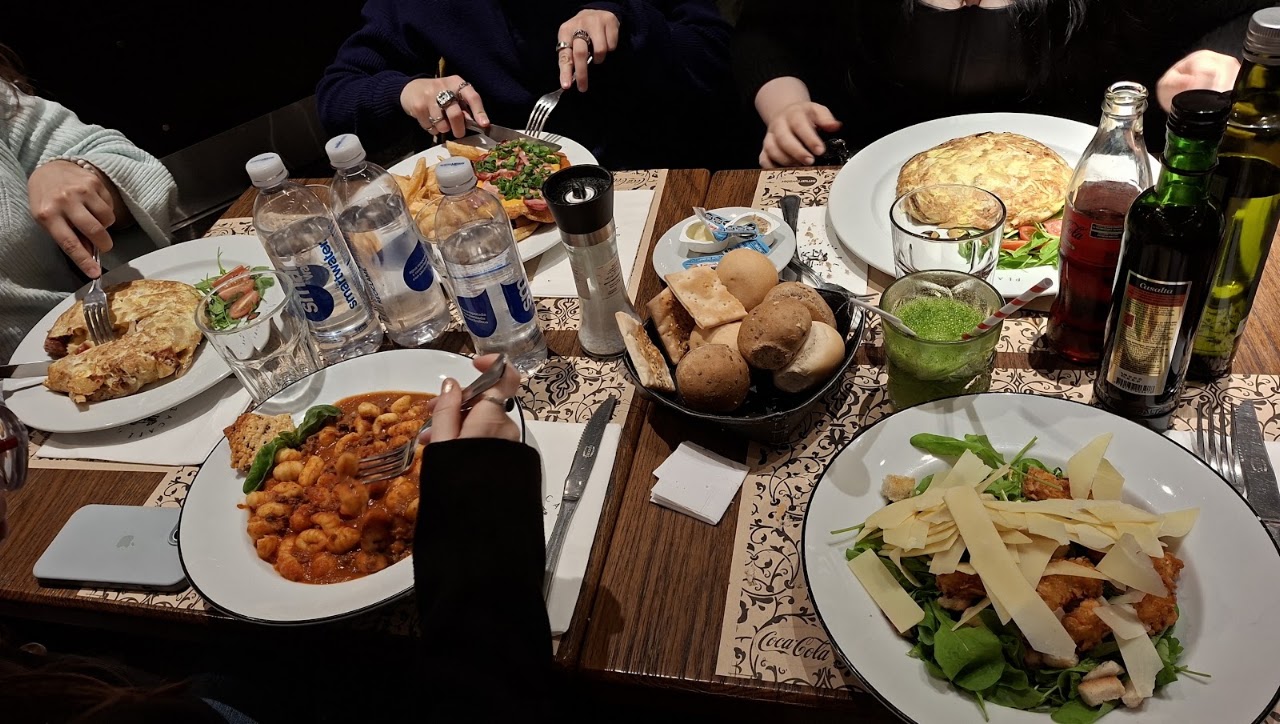 Mesa con nuestras especialidades